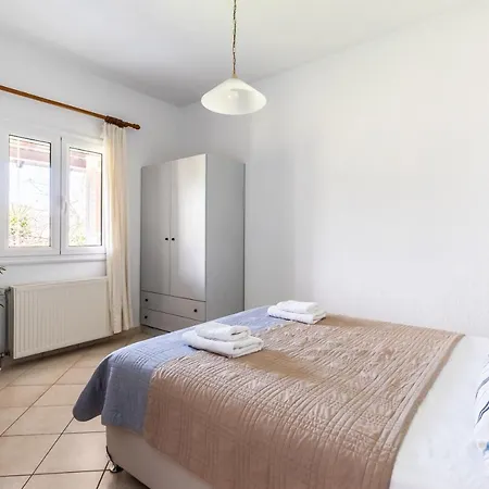 Lithos * Città di Skopelos